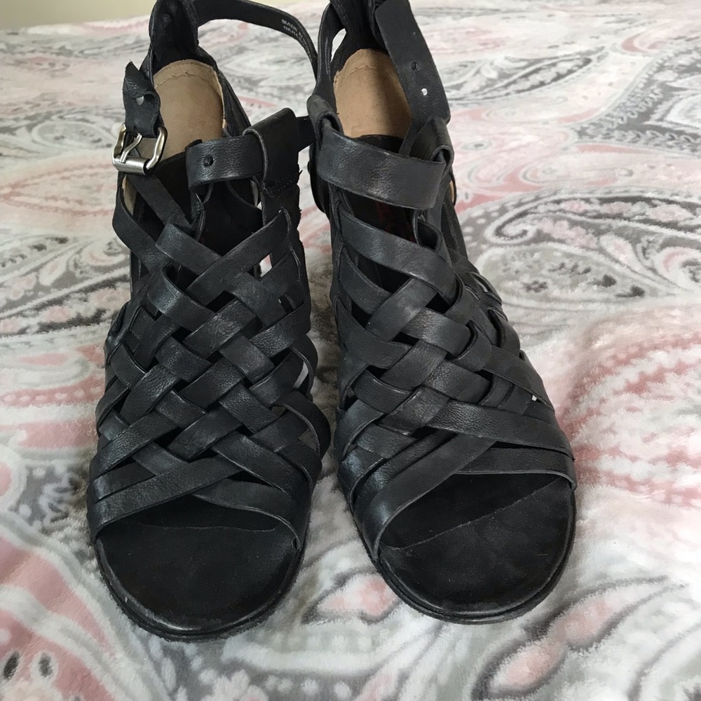 AS98 black leather sandals size 7